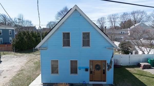 13 Charlton St, Oxford, MA 01540