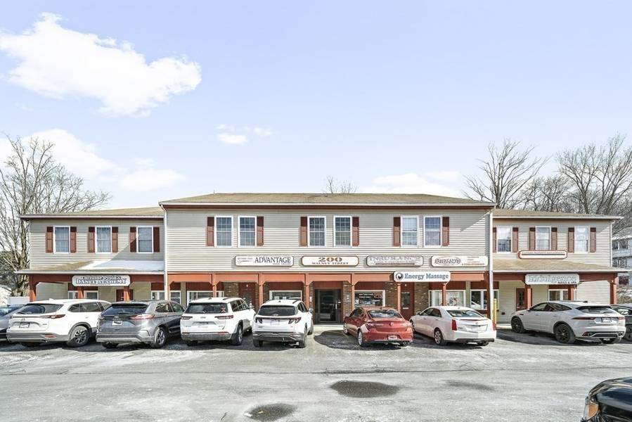 200 Walnut St #1&1A, Saugus, MA 01906