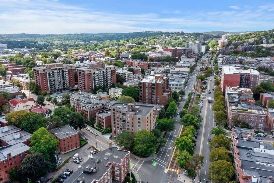 60 Longwood Ave #603, Brookline, MA 02446