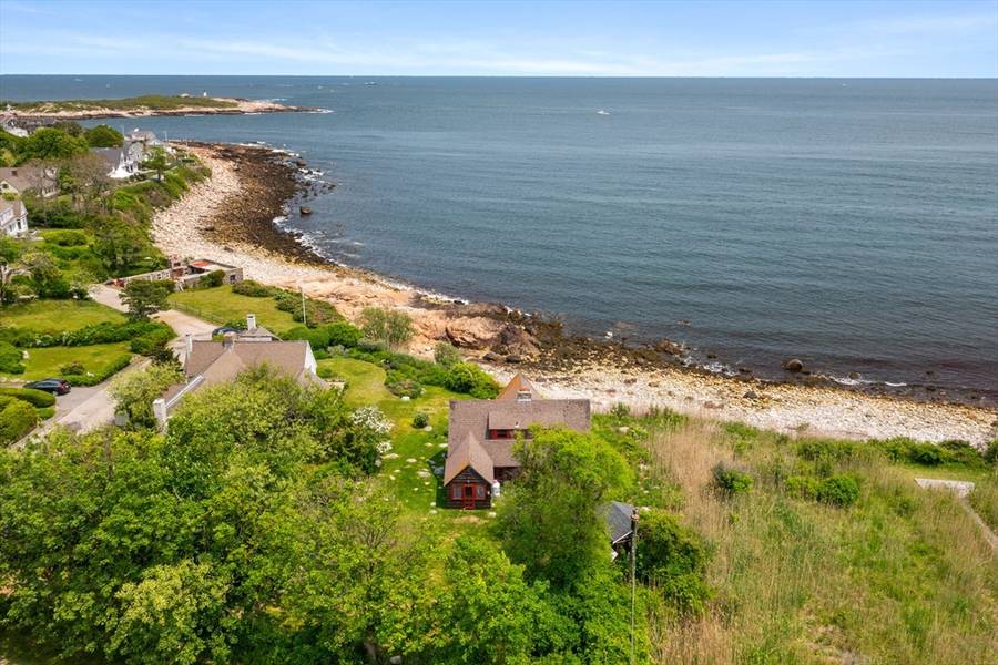 10 Briarstone Road, Rockport, MA 01966