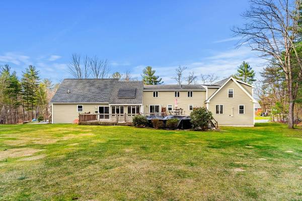 Tewksbury, MA 01876,80 Emily Rd