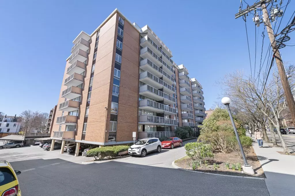 Brookline, MA 02446,45 Longwood Avenue #209