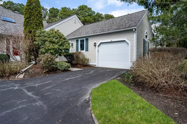 Mashpee, MA 02649,14 Executive Dr #14