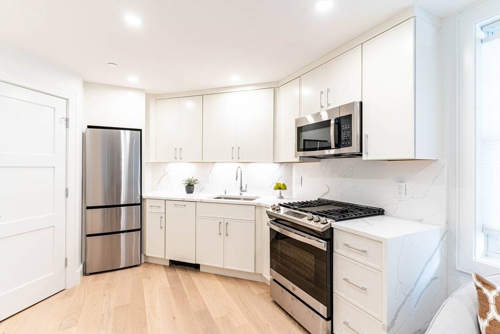 Boston, MA 02128,106 Webster #101