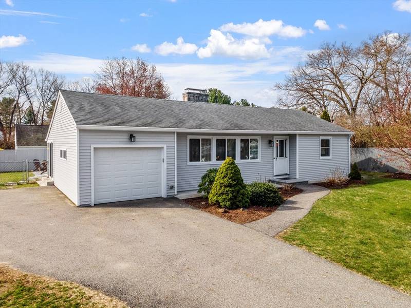 7 Fuller Rd, Chelmsford, MA 01824