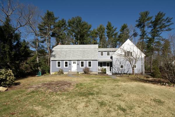 4 Nottingham Dr, Kingston, MA 02364