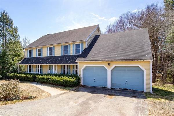 3 Stetson Cir, Walpole, MA 02081