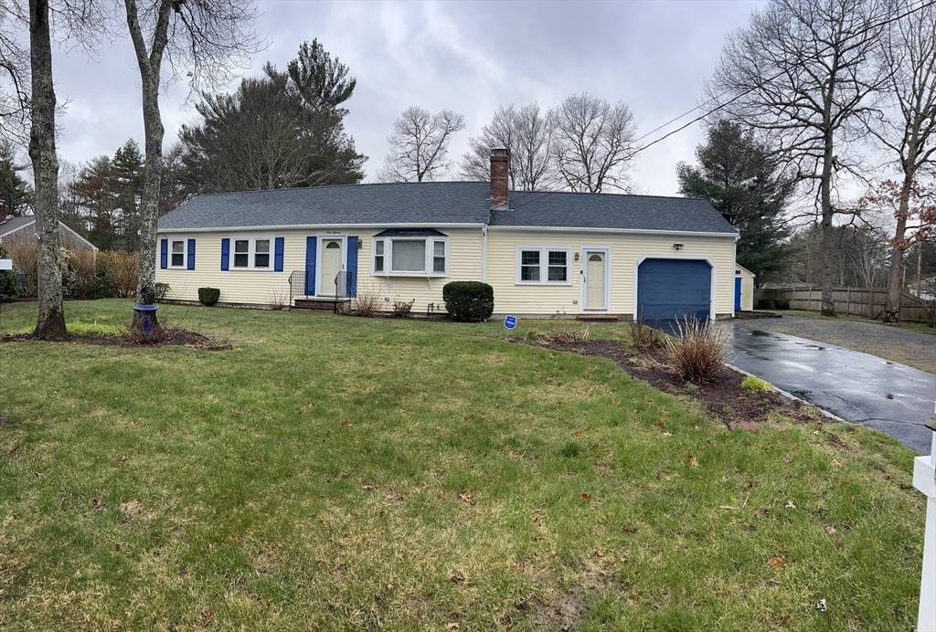 111 E Osterville Rd,  Barnstable,  MA 02655