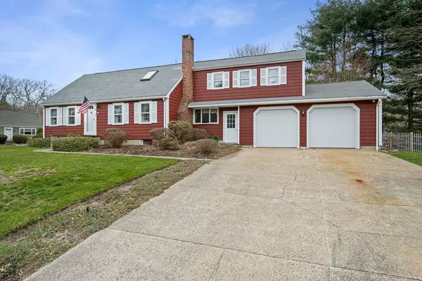 10 Robin Rd, Westwood, MA 02090