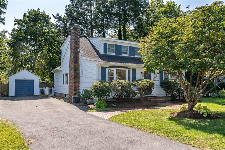 12 Durant Road, Wellesley, MA 02482