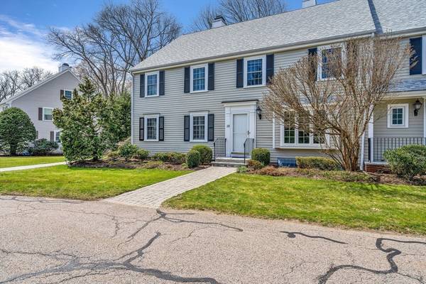 10 Fairway Cir #10, Natick, MA 01760