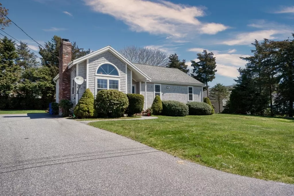 Bourne, MA 02559,27 Bellavista Dr