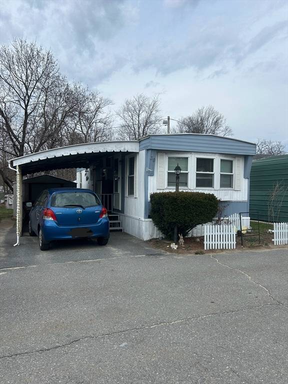 1237 Central St #30, Leominster, MA 01453