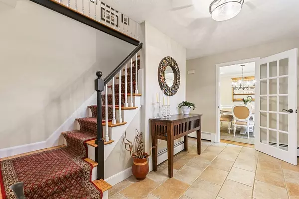 Sherborn, MA 01770,36 Ivy Lane