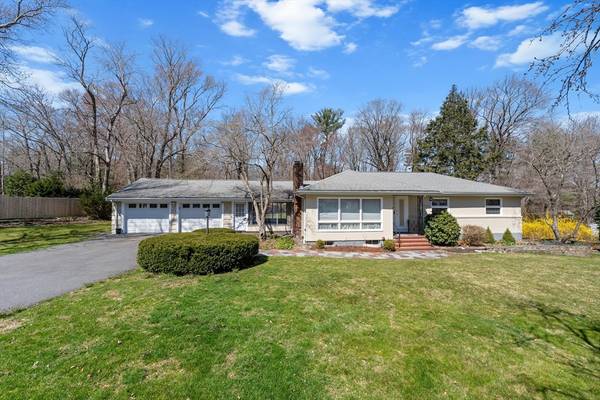 34 Hollingsworth Road, Milton, MA 02186