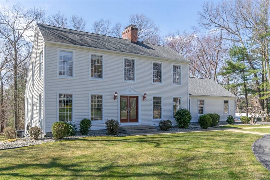 160 Stonehill Rd, East Longmeadow, MA 01028