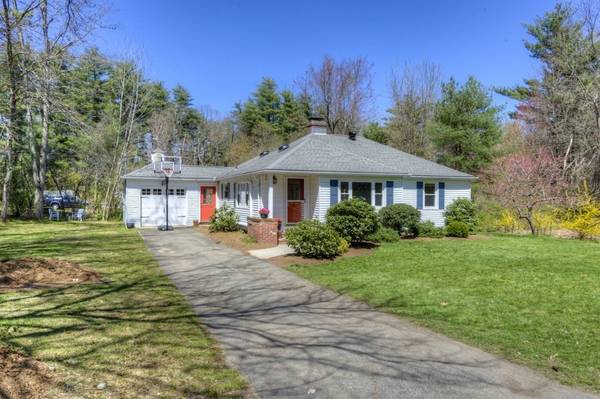 19 Delmor Ave, Wilbraham, MA 01095