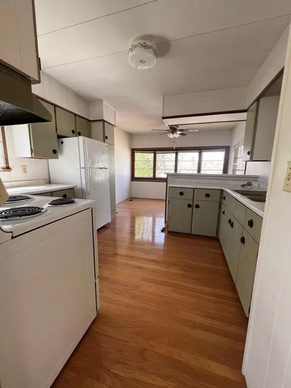 Wareham, MA 02576,57 Timber Lane