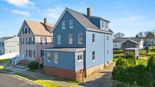 32 Frederick St, New Bedford, MA 02744