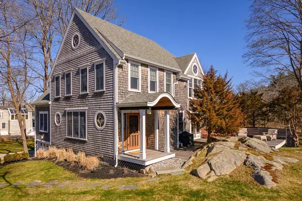 10 Black Horse Ln, Cohasset, MA 02025