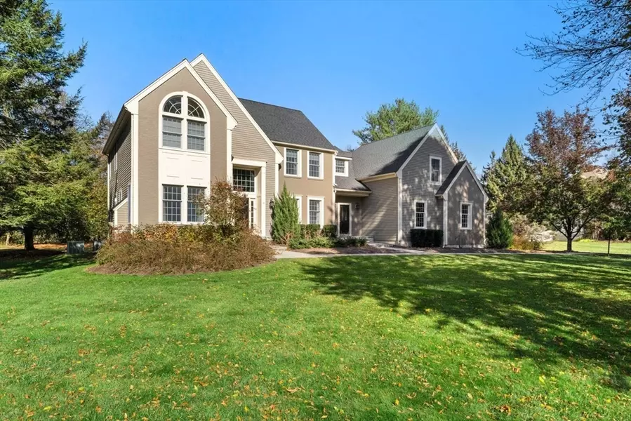 10 Stillmeadow Way, Framingham, MA 01702