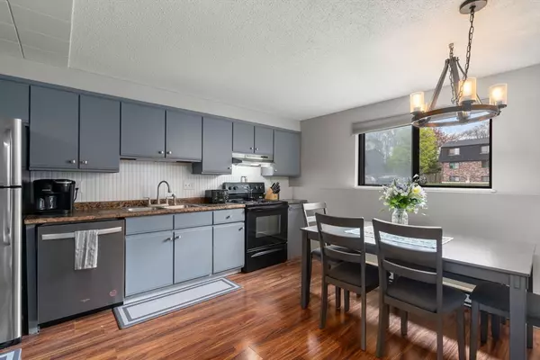 Attleboro, MA 02703,109 Maple St #B1