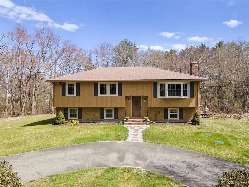 158 Bay State Cir, Hanson, MA 02341