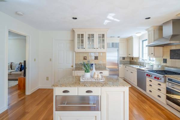 380 Marrett Rd, Lexington, MA 02421