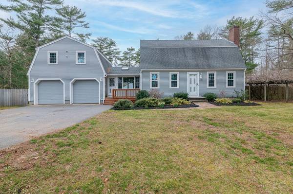 122 S Meadow Rd, Carver, MA 02330