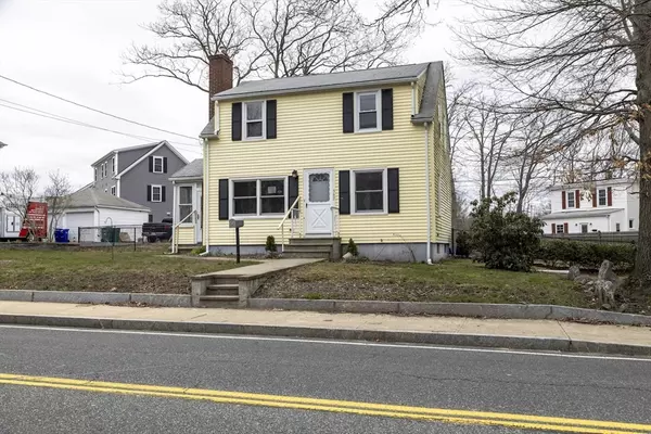 367 Thacher St, Attleboro, MA 02703