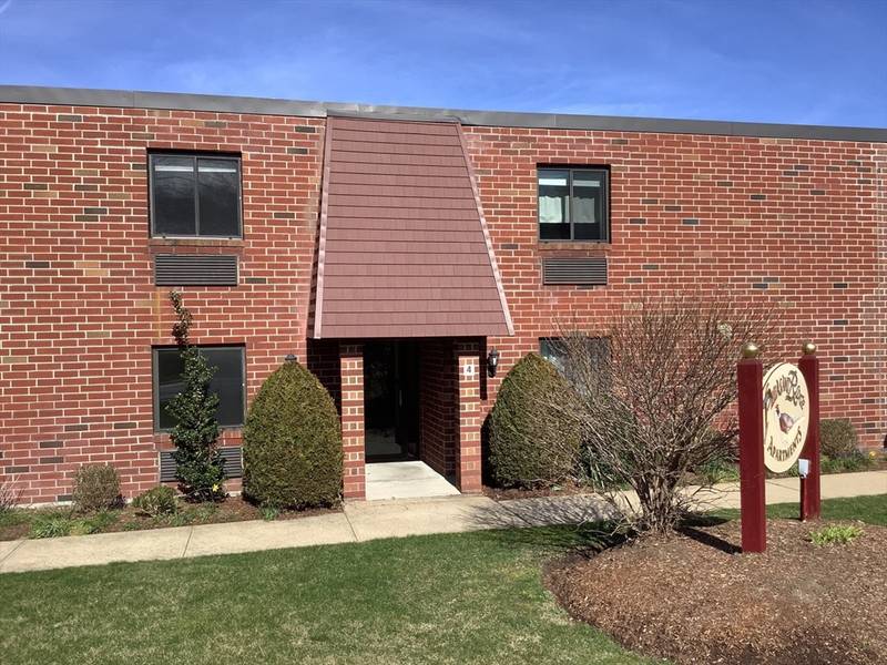 50 Cambridge Road #402, Woburn, MA 01801