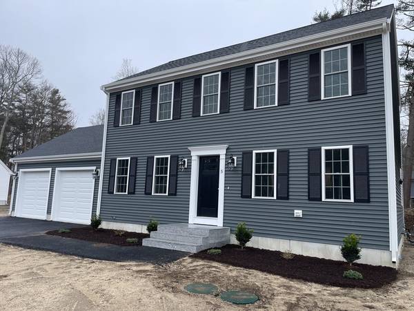 5 Grace, Middleboro, MA 02346