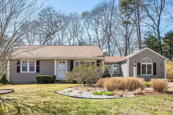 Mashpee, MA 02649,95 Pond Circle