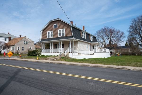 135 Lake St, Webster, MA 01570