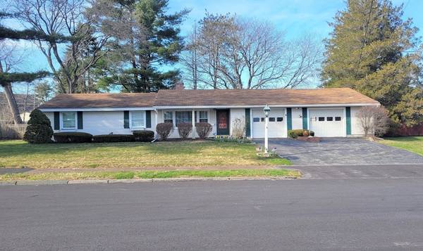 4 Amherst St, Danvers, MA 01923