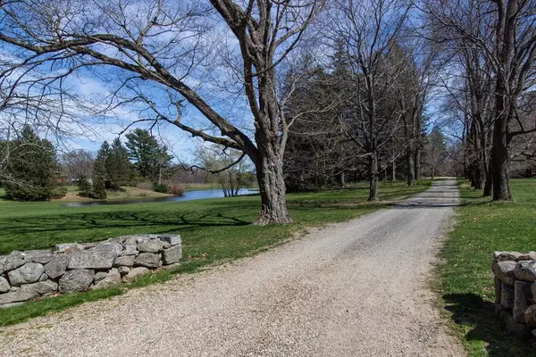 Hamilton, MA 01982,25 Gardner Street