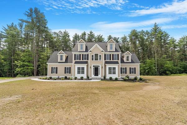 10 Robinson Road, Pepperell, MA 01463