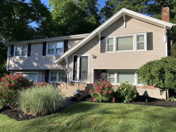 18 Mara Circle, Stoughton, MA 02072