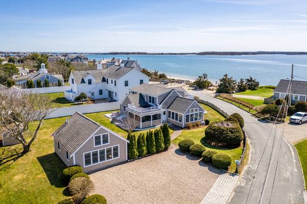 10 Bay Rd, Yarmouth, MA 02673