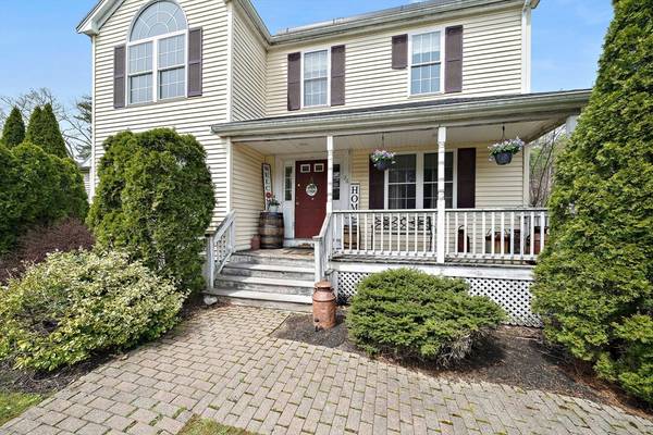 26 Old Colony Way, Whitman, MA 02382