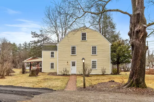 Boxford, MA 01921,2 Elm St