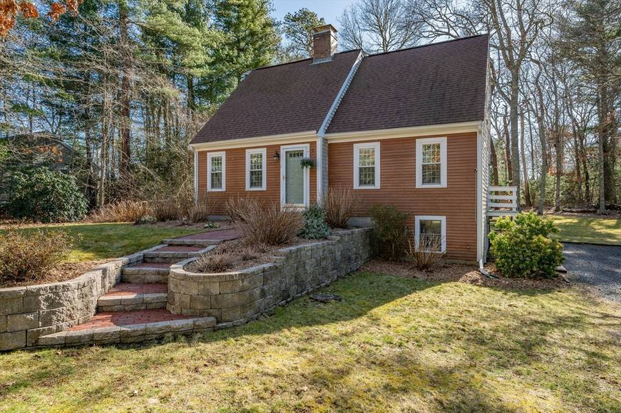 6 Holiday Lane, Sandwich, MA 02563