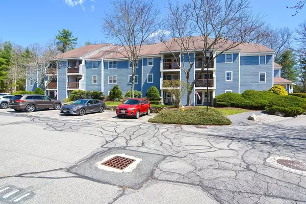 112 Heritage Dr #112, Northbridge, MA 01588