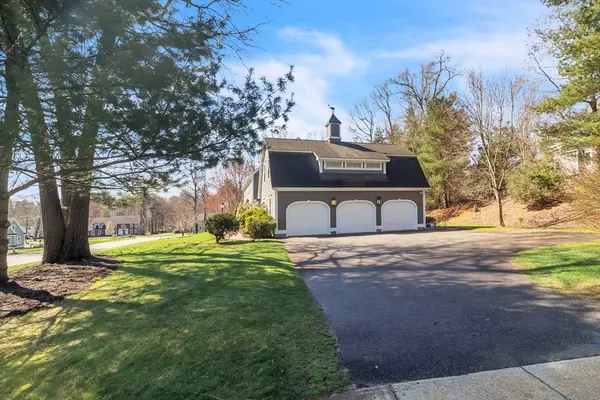 East Longmeadow, MA 01028,32 Sturbridge Lane