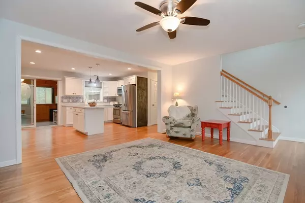 Mashpee, MA 02649,8 Wilann Road