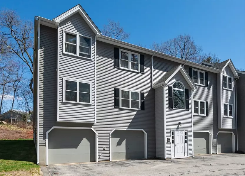 124 Tennis Plaza Road #59, Dracut, MA 01826