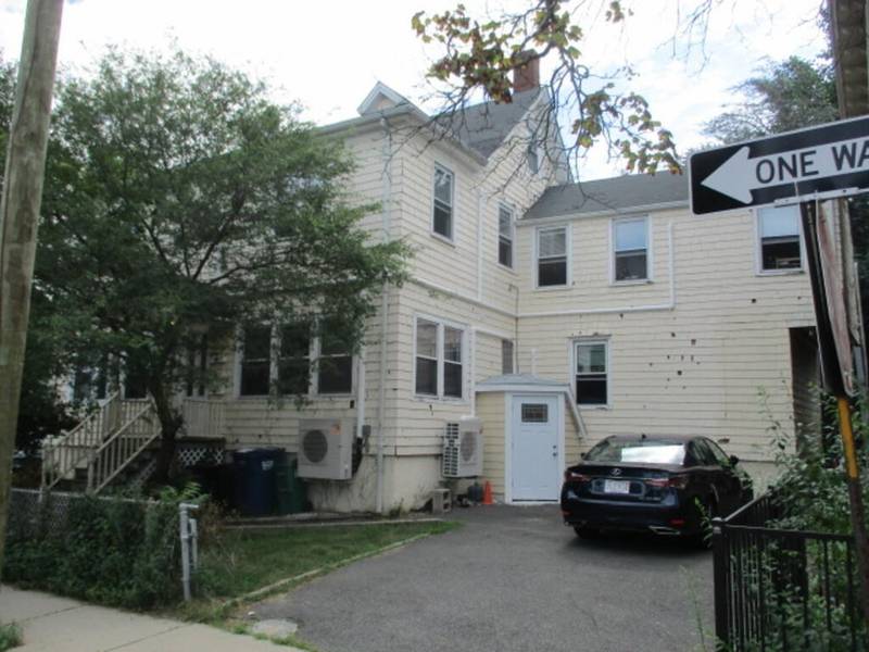 44 Pleasant St, Cambridge, MA 02139