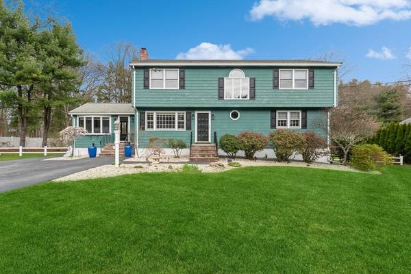 16 Sumac St, Billerica, MA 01821