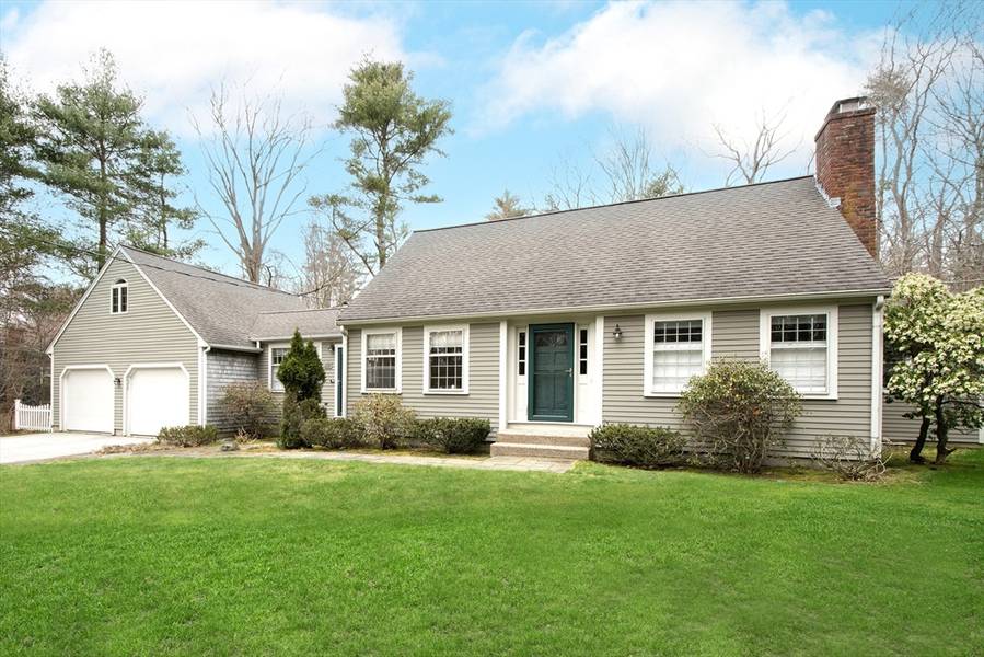 384 Cross St, Norwell, MA 02061