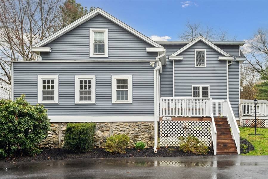 162 Proctor Rd, Chelmsford, MA 01824